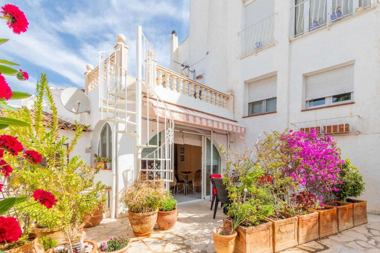 9 * Moraira